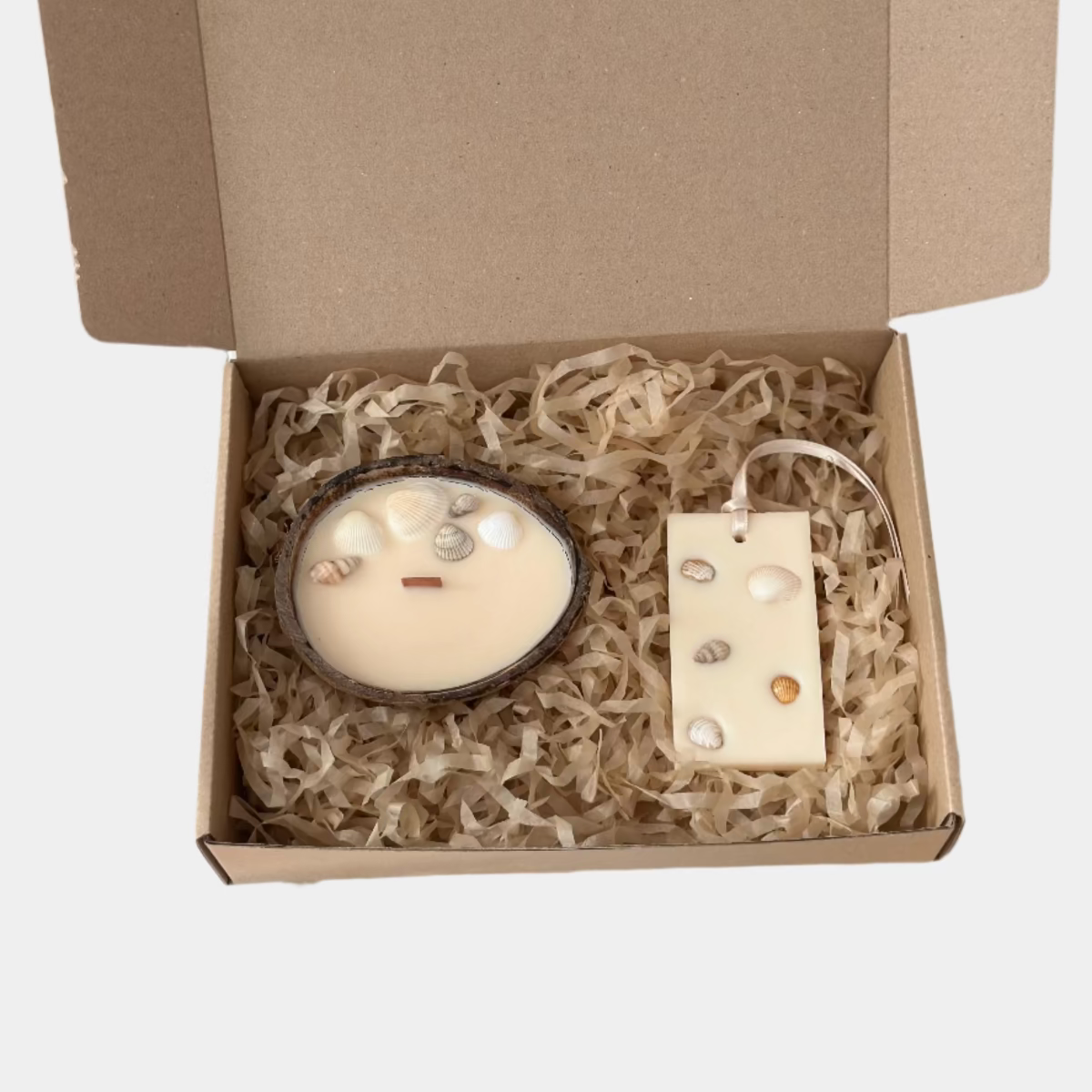 cutie-cadou-lumanare-parfumata-nuca-cocos-odorizant-dulap-del-mar