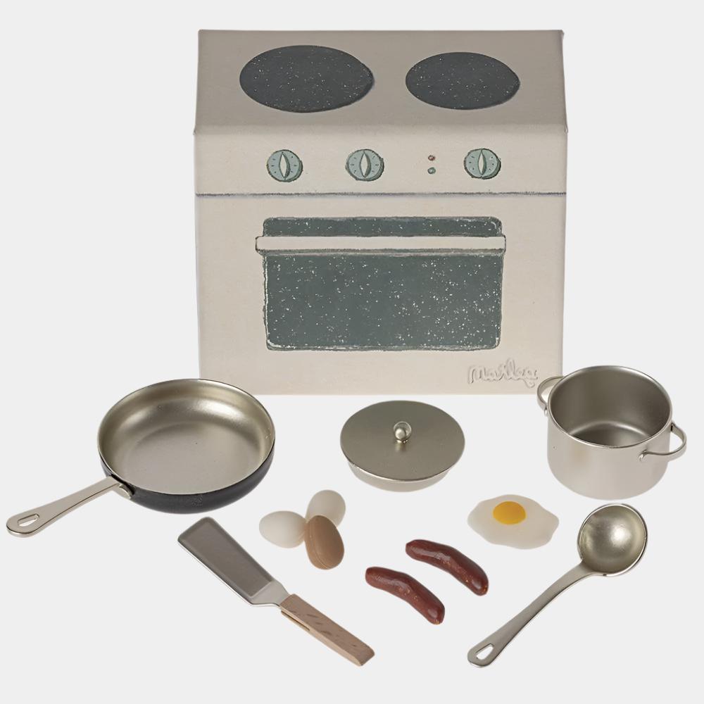 11-4110-00-5707304134220-jucarie-maileg-pentru-casuta-de-papusi-cooking-set