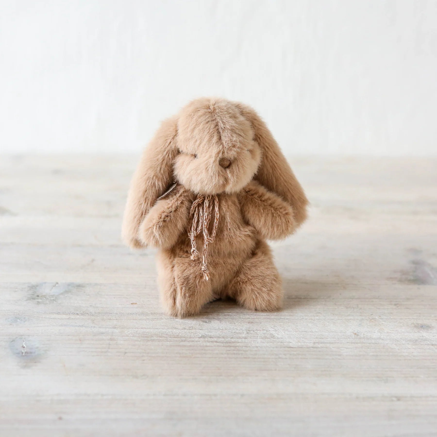 16-4991-00-5707304133049-jucarie-maileg-bunny-plush-cream-peach