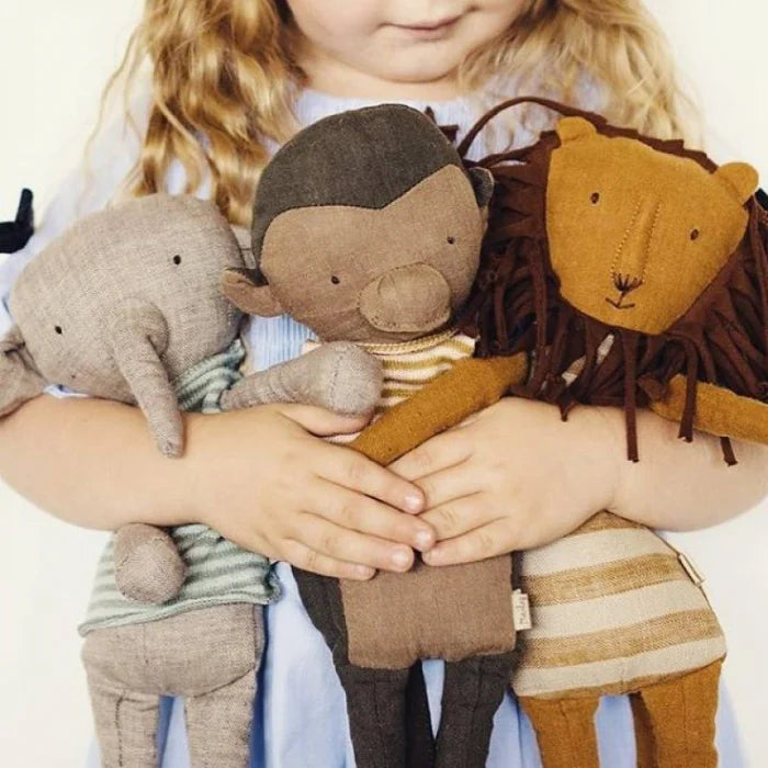 16-8946-00-5707304092179-elefant-maileg-colectia-jungle-friends