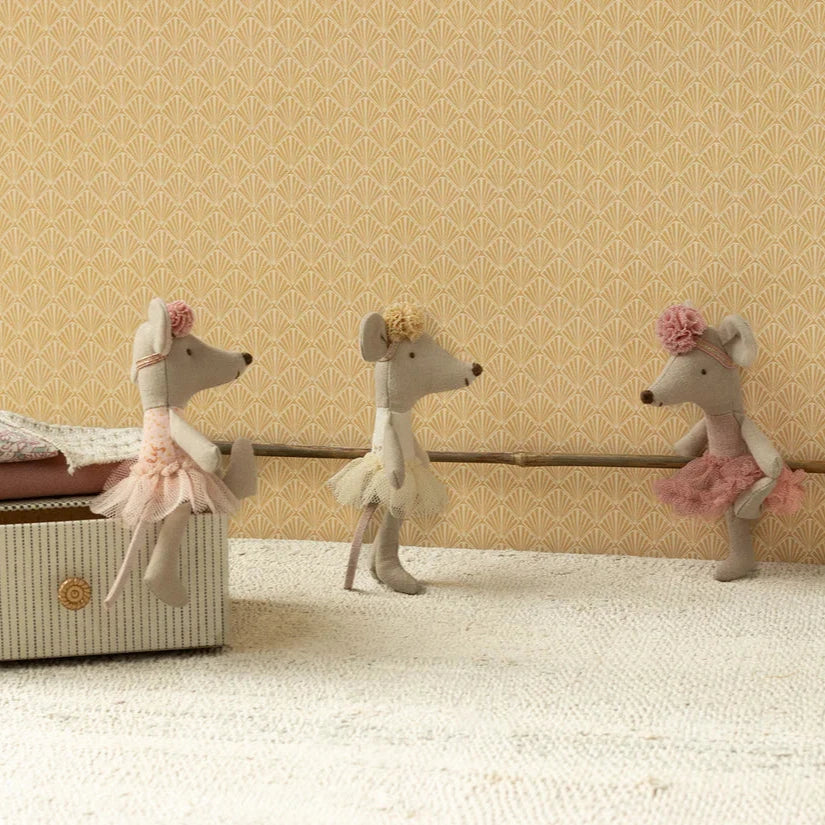 17-4107-00-5707304138440-jucarie-maileg-ballerina-mouse-little-sister
