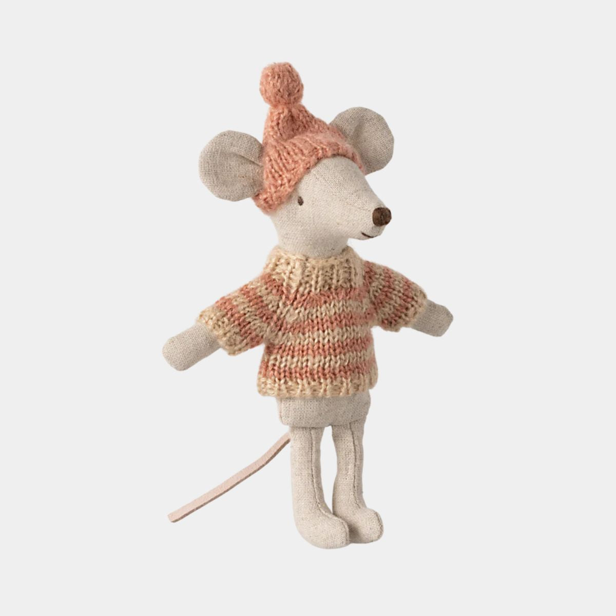 17-4212-00-5707304141044-accesorii-maileg-knitted-sweater-and-hat-big-sister-mouse