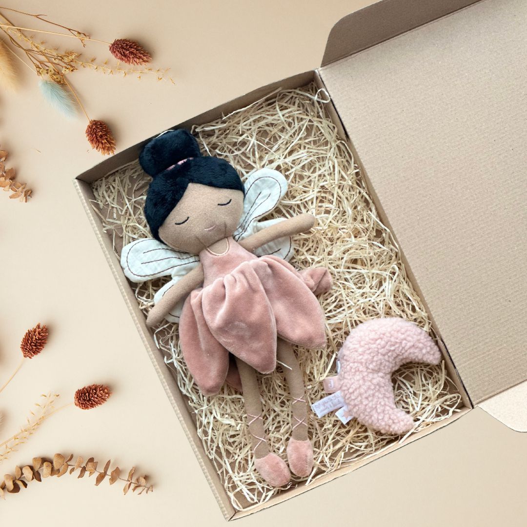 cutie cadou Mae Charm pentru nou-născuți de la Jollein