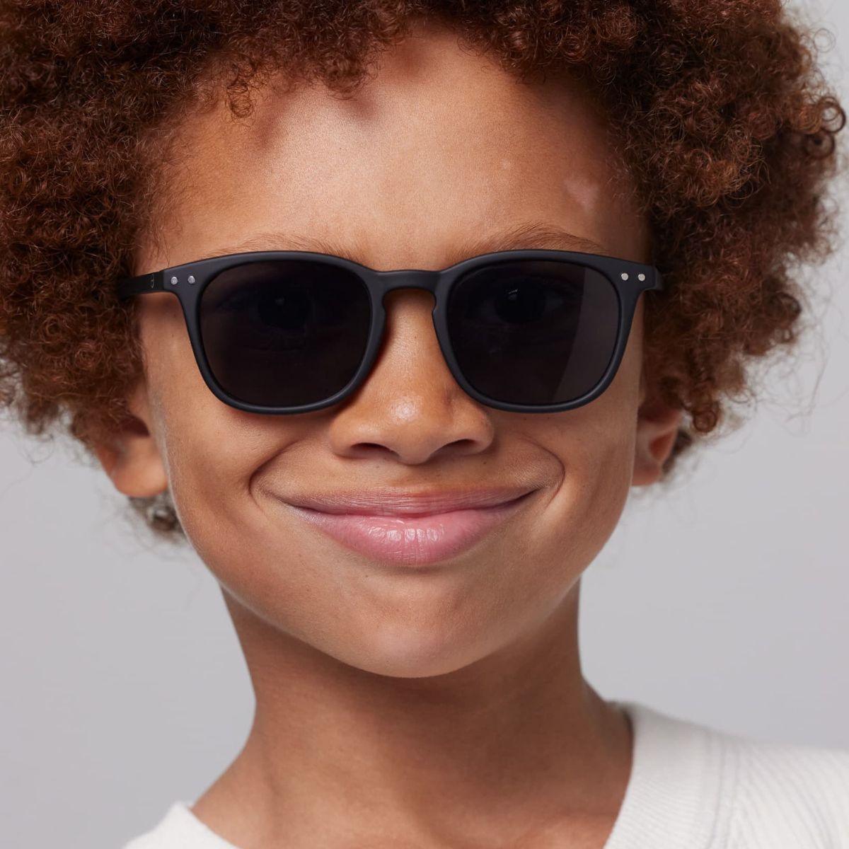 JSLMSEC01_00-3760222629928-ochelari-de-soare-pentru-copii-5-10-ani-e-black-izipizi