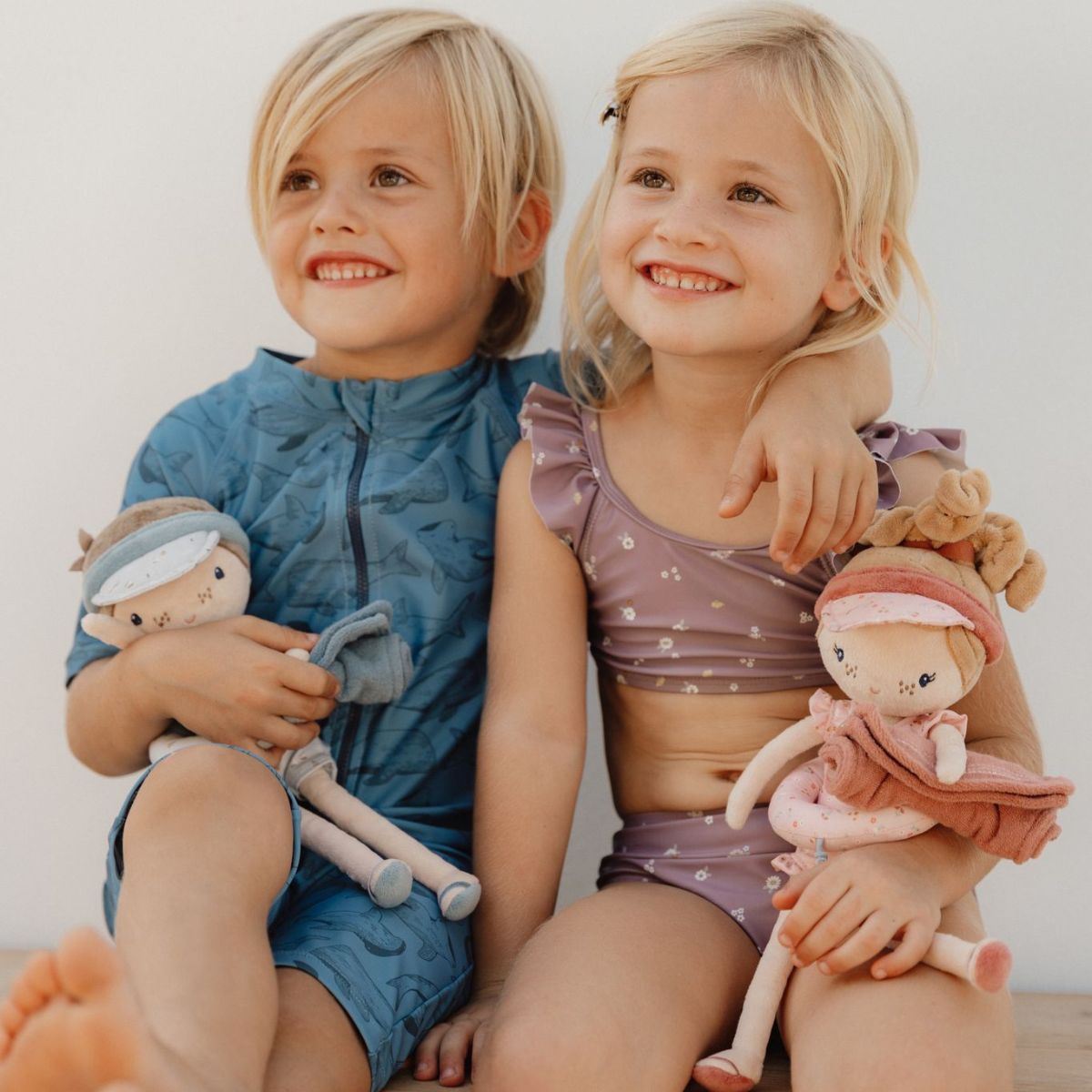 LD4551-8713291445512-papusa-summer-mila-editie-limitata-little-dutch