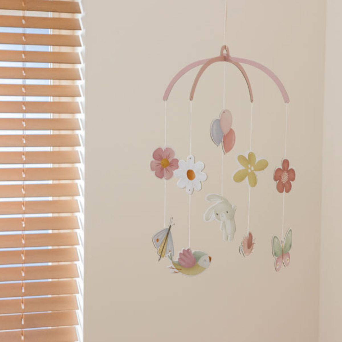 LD4769-8713291447691-carusel-decorativ-flowers-butterflies-little-dutch