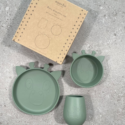 Set pentru Masa Copilului din Silicon Judi Giraffe Dusty Green - Nuuroo