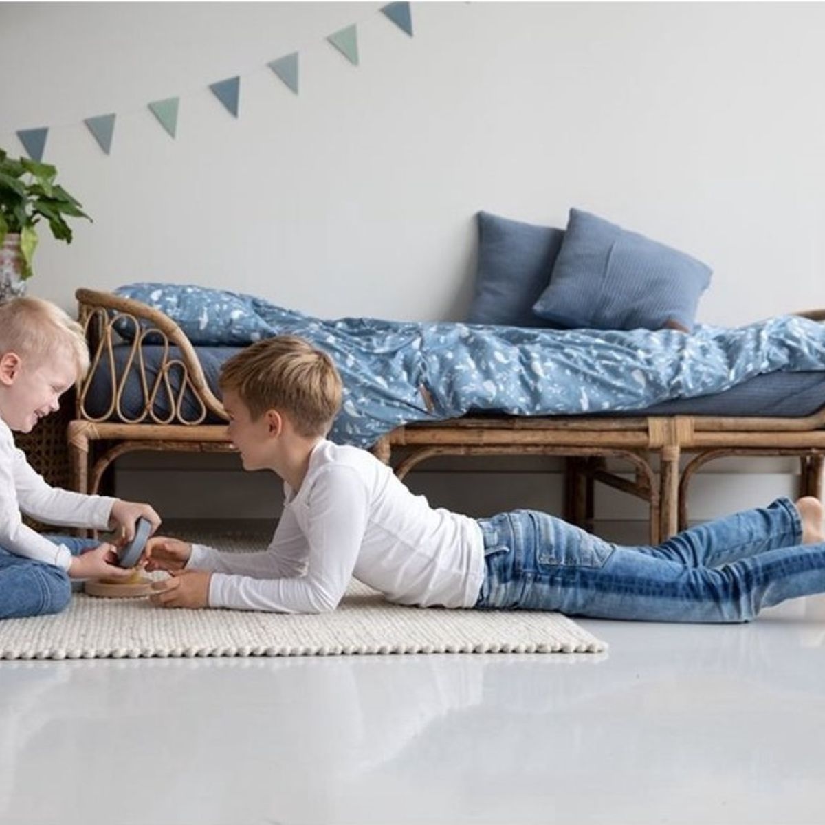 TE10320640-8719638747110-lenjerie-patut-ocean-blue-100x140-little-dutch