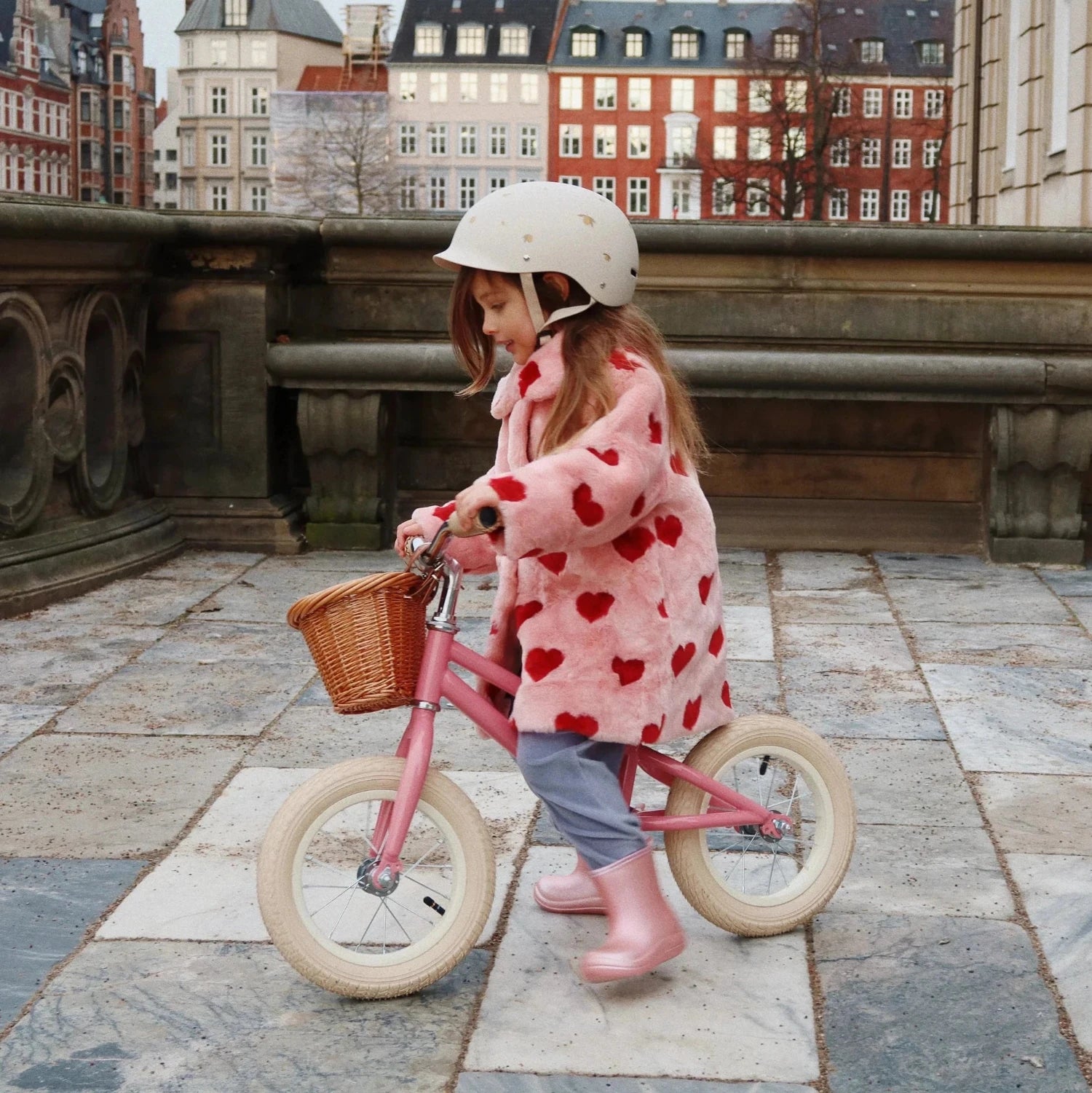 bicicleta-echilibru-glitter-sparkling-pink-konges-slojd-copii-KS101400