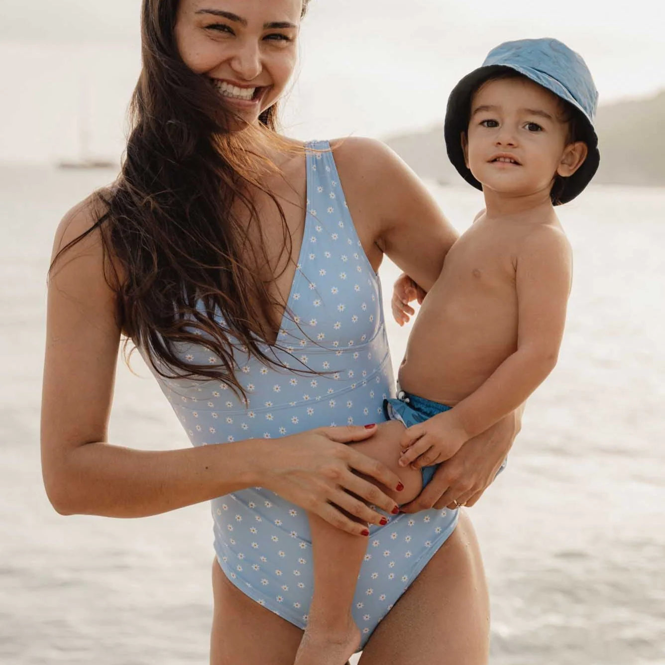 costum-de-baie-intreg-antiuv-daisies-blue-little-dutch