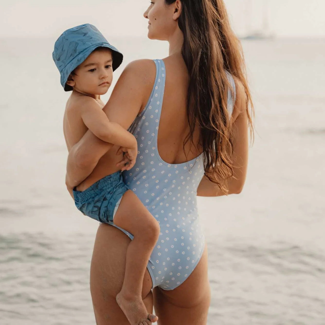 costum-de-baie-intreg-antiuv-daisies-blue-little-dutch