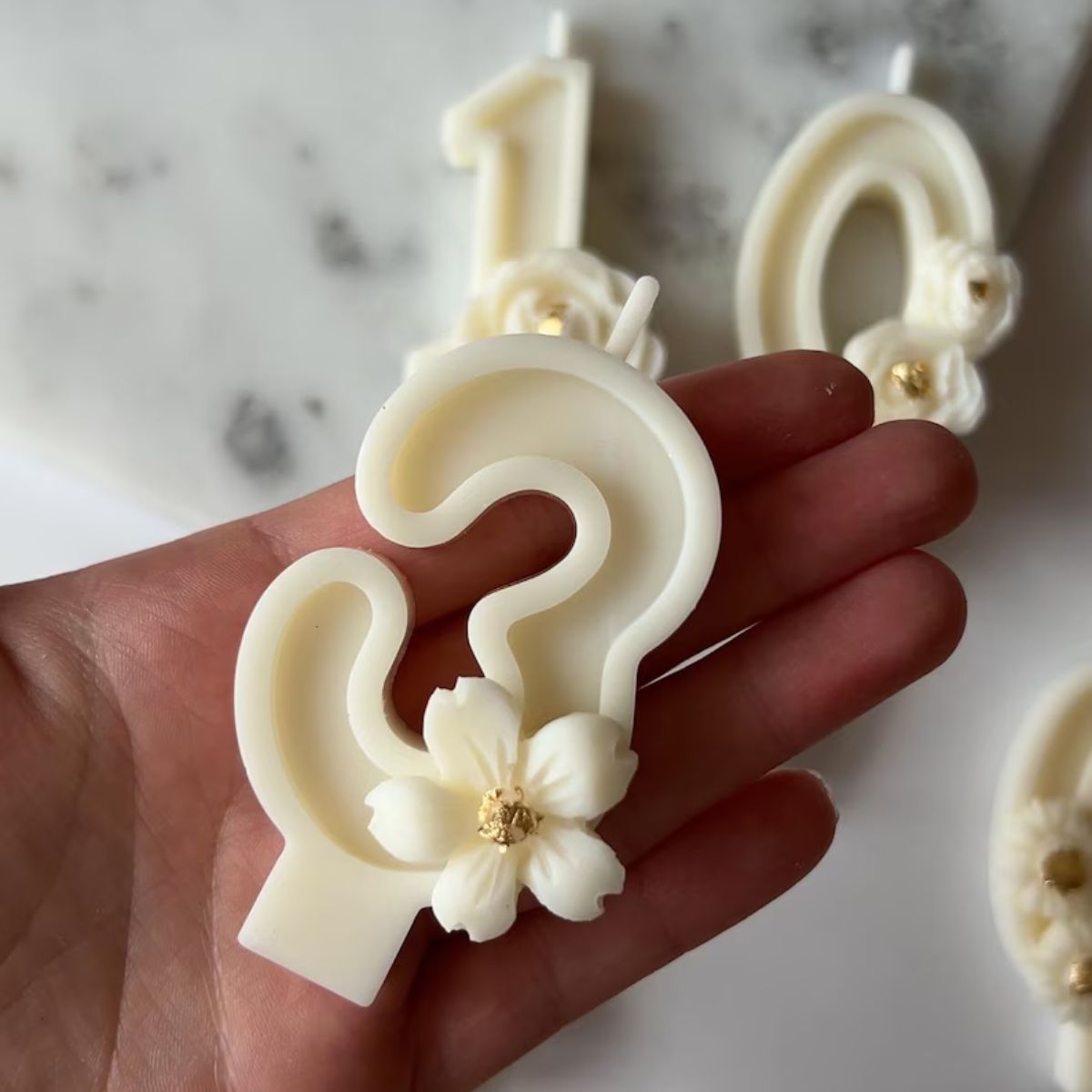 lumanare-aniversara-cifra-din-ceara-de-soia-flowers