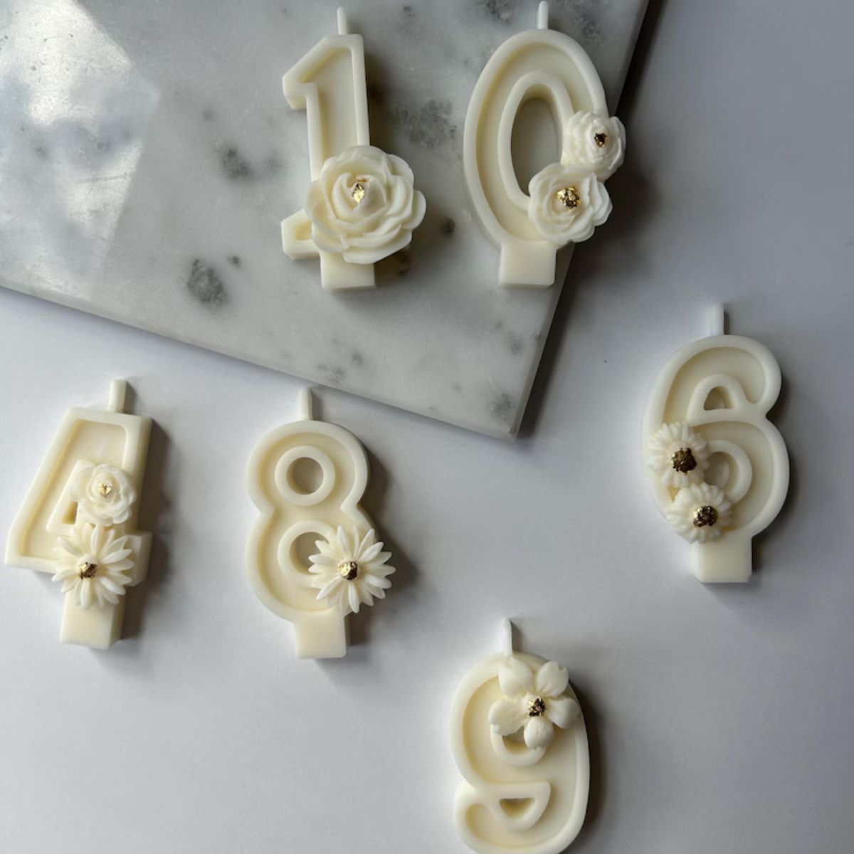 lumanare-aniversara-cifra-din-ceara-de-soia-flowers