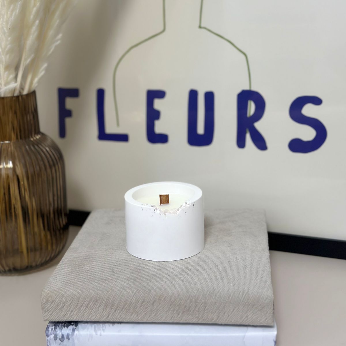 lumanare-parfumata-din-ceara-de-soia-piatra-lunii-intuitie-feminitate-calm