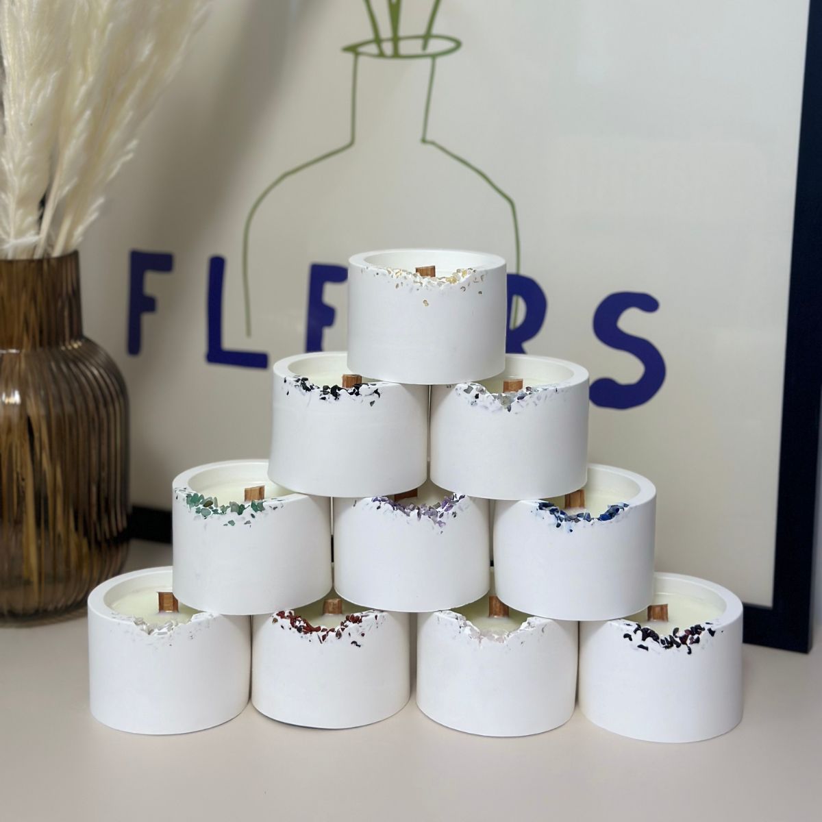 lumanare-parfumata-din-ceara-de-soia-piatra-lunii-intuitie-feminitate-calm