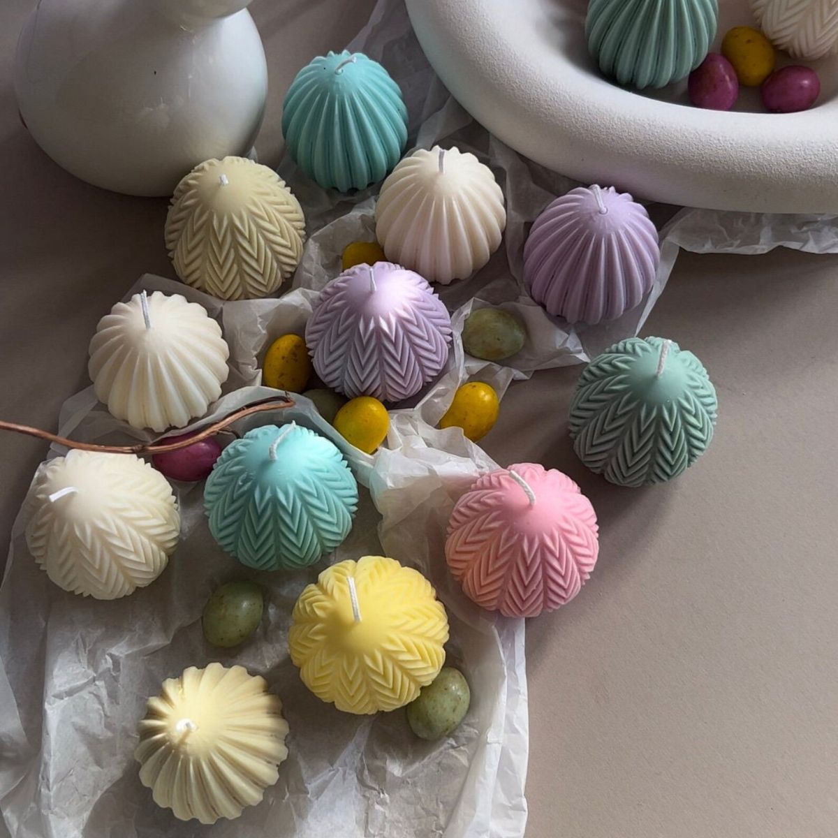 lumanare-parfumata-forma-de-ou-decor-paste