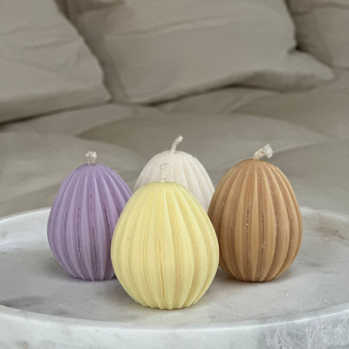 lumanare-parfumata-forma-de-ou-decor-paste