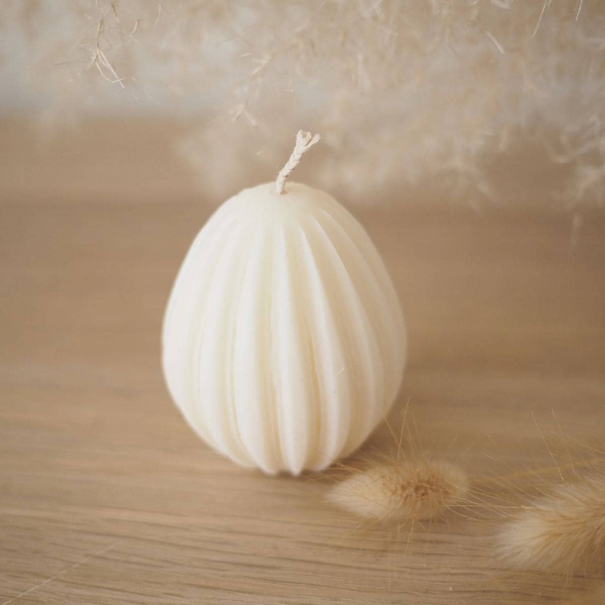 lumanare-parfumata-forma-de-ou-decor-paste