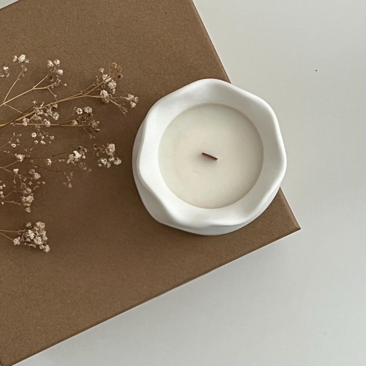 lumanare-parfumata-in-bol-ceramic-rosette