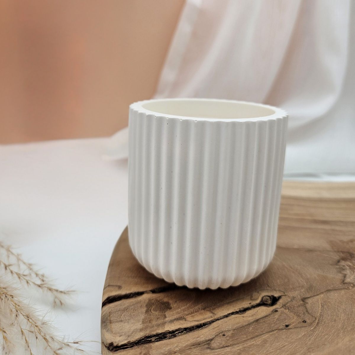 lumanare-parfumata-in-vas-ceramic-fraga