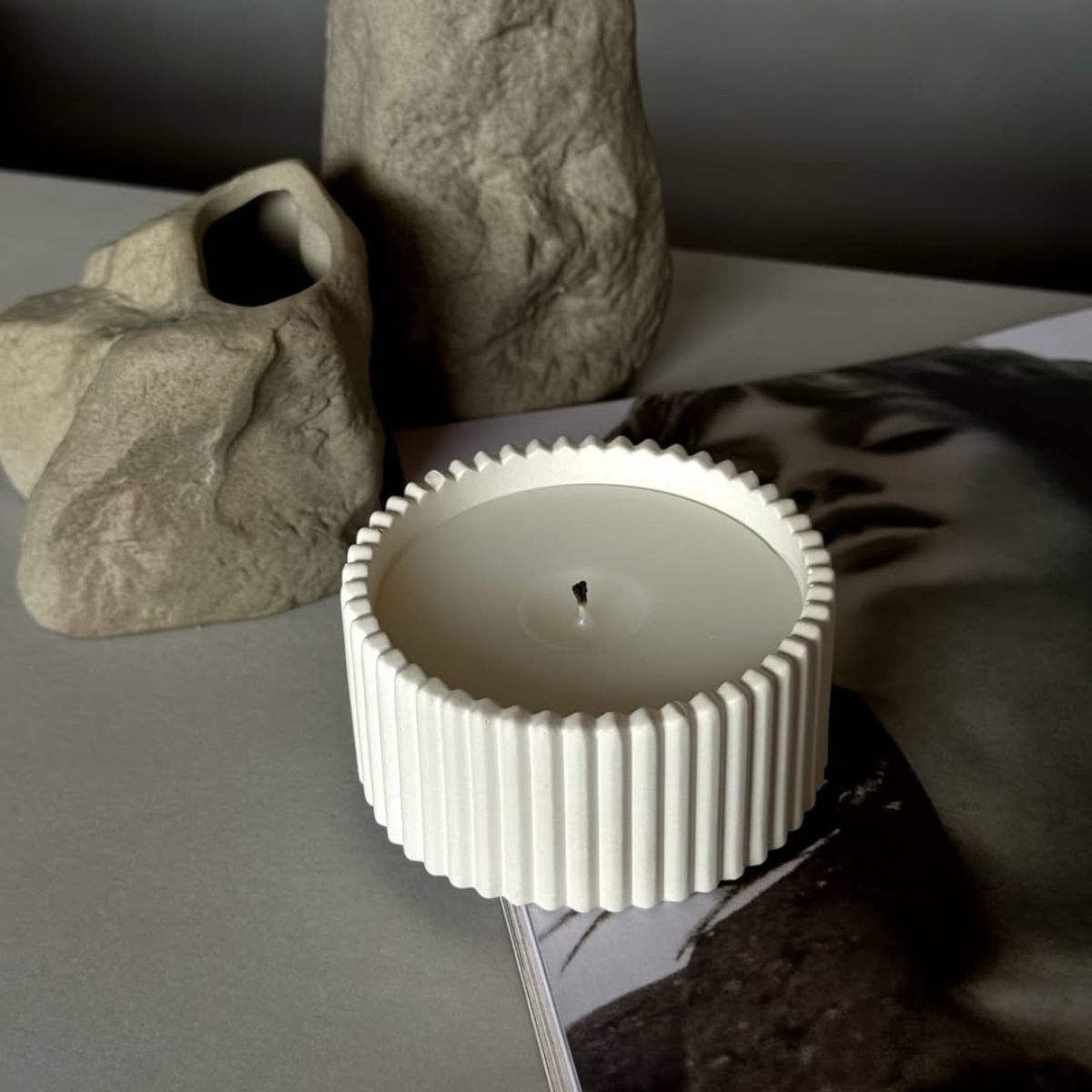 lumanare-parfumata-in-vas-ceramic-frino