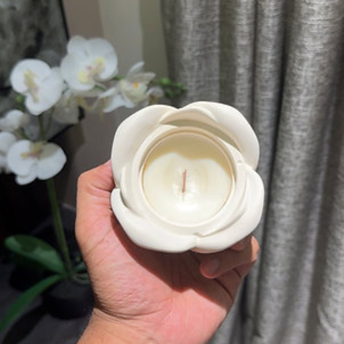 lumanare-parfumata-in-vas-ceramic-rose