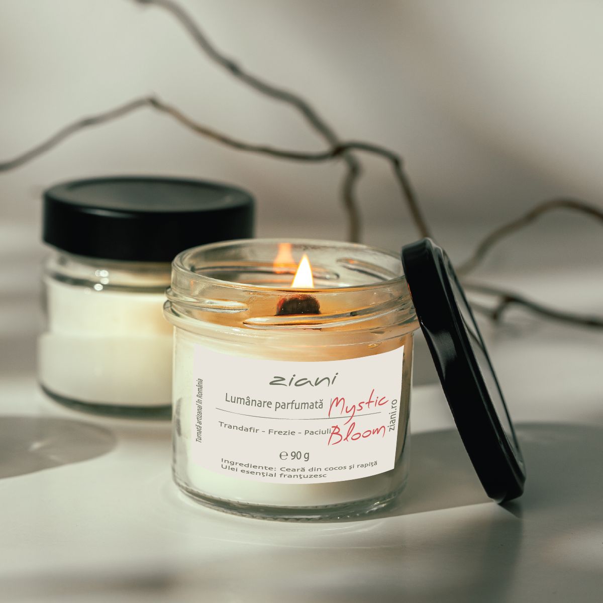 lumanare-parfumata-mystic-bloom-trandafir-frezie-paciuli