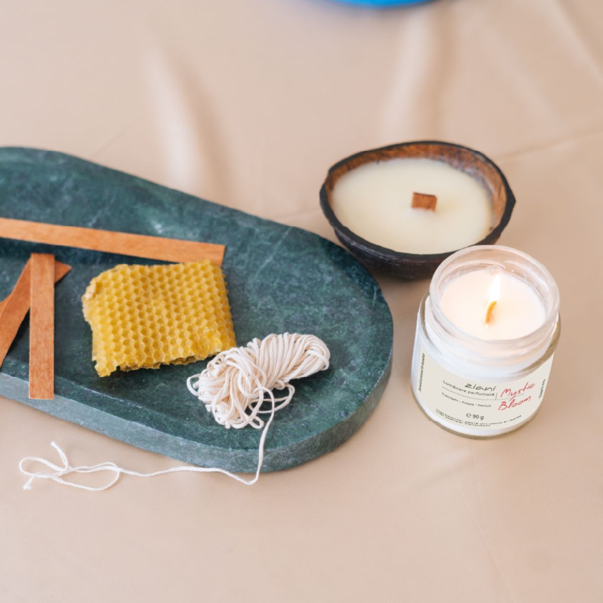 lumanare-parfumata-mystic-bloom-trandafir-frezie-paciuli