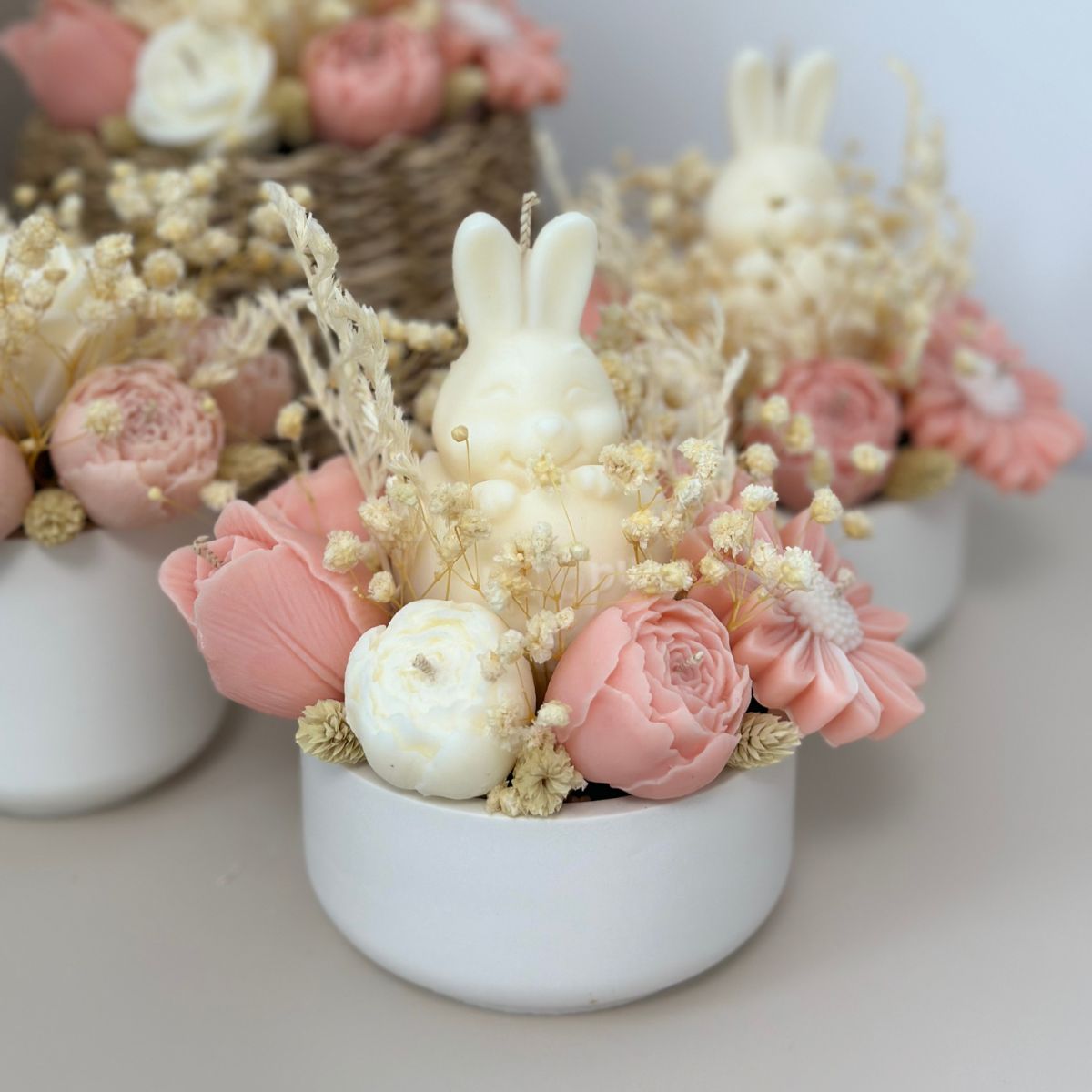 lumanari-parfumate-aranjament-floral-happy-easter