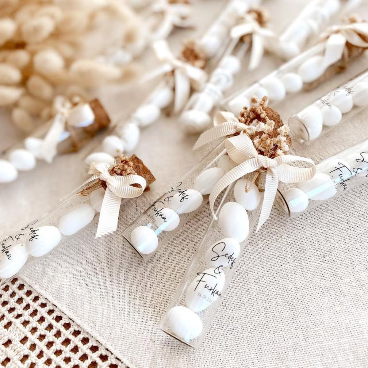 marturie-pentru-nunta-si-botez-tub-sticla-cu-migdale-glazurate