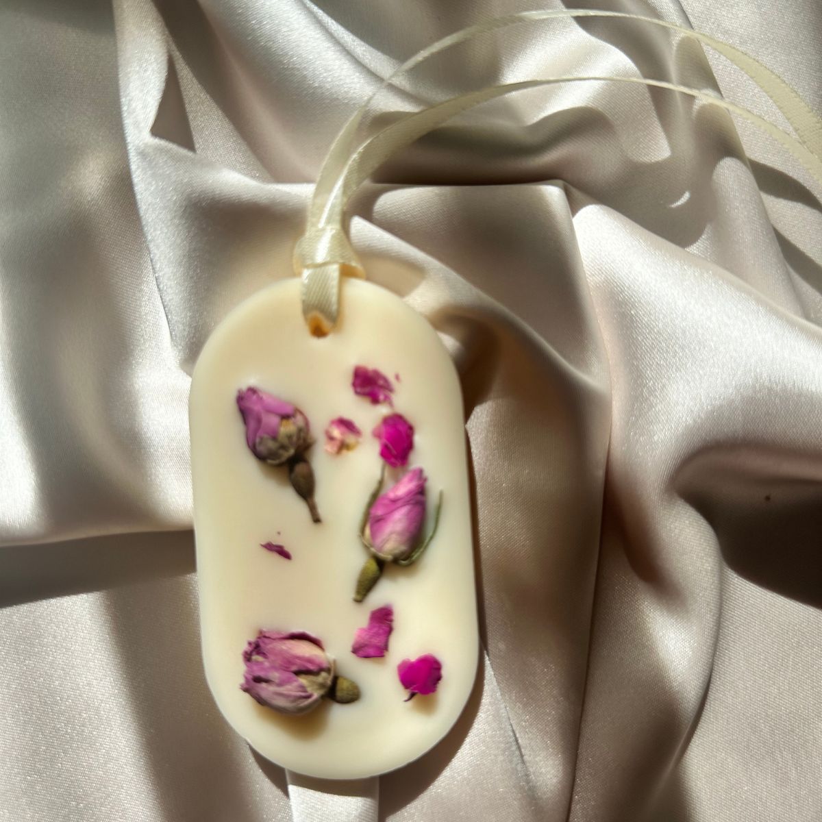 odorizant-pentru-dulap-din-ceara-parfumata-iasomie-floare-portocal-paciuli