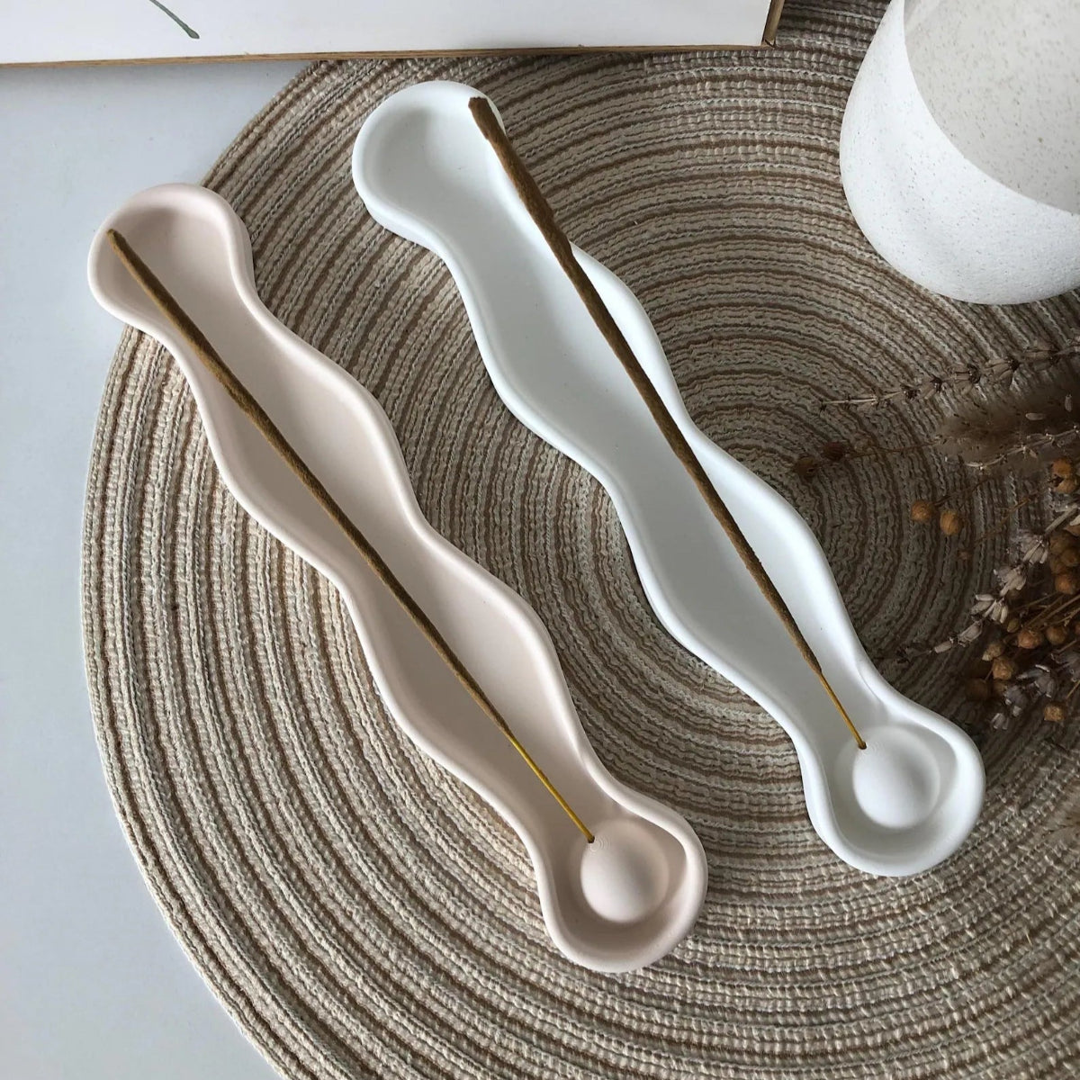 suport-ceramic-pentru-betisoare-parfumate-luna-rest